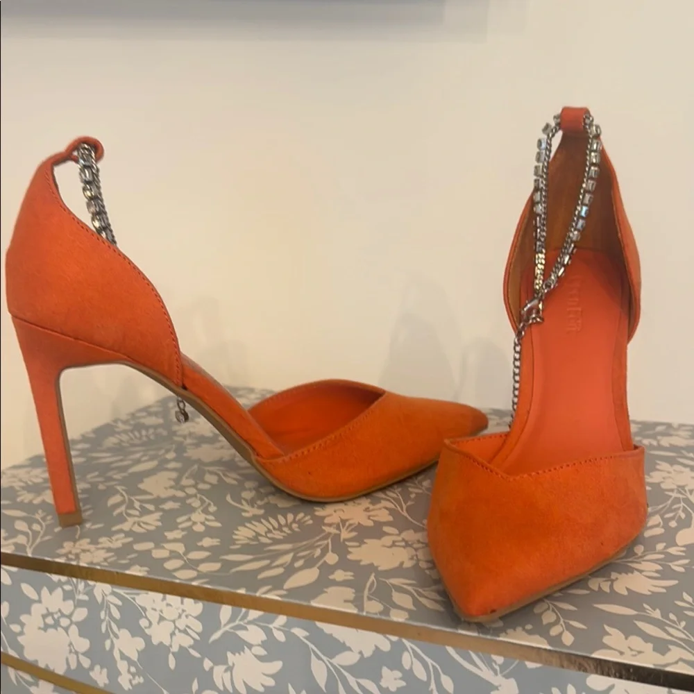NWOT-Elegant Orange Women's Heels